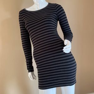 HM long sleeve body con dress
